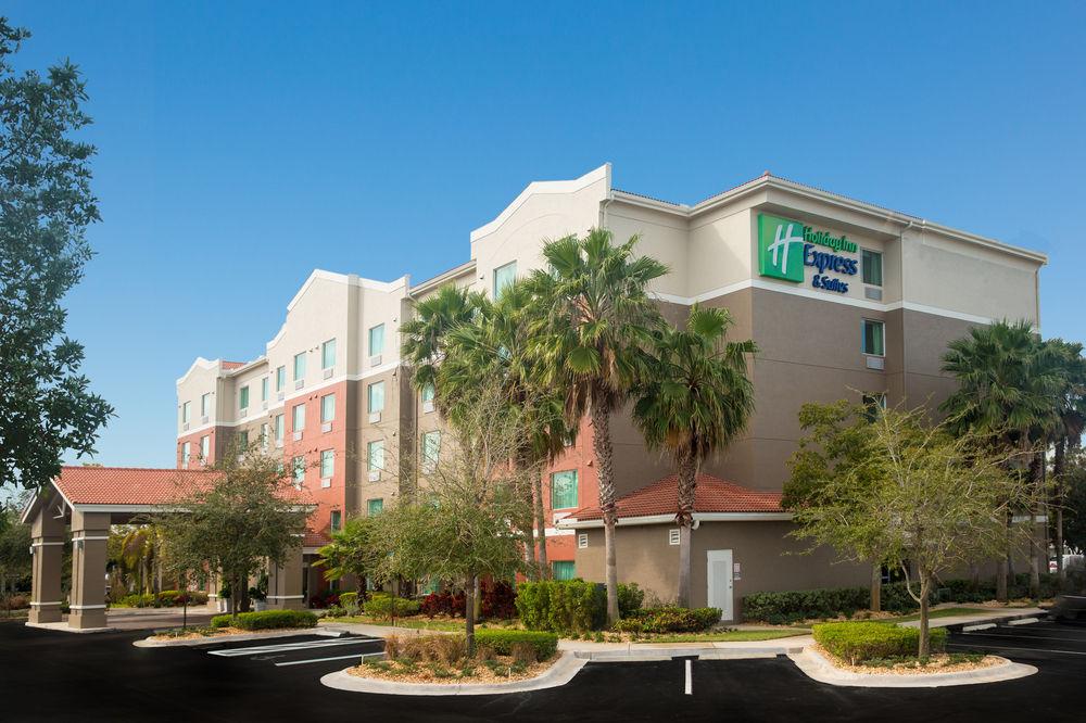 Holiday Inn Express & Suites Pembroke Pines-Sheridan St By Ihg Bagian luar foto