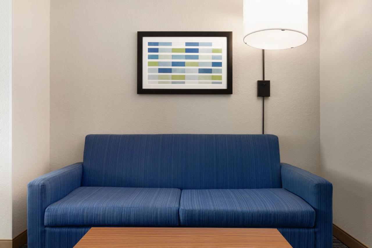 Holiday Inn Express & Suites Pembroke Pines-Sheridan St By Ihg Bagian luar foto