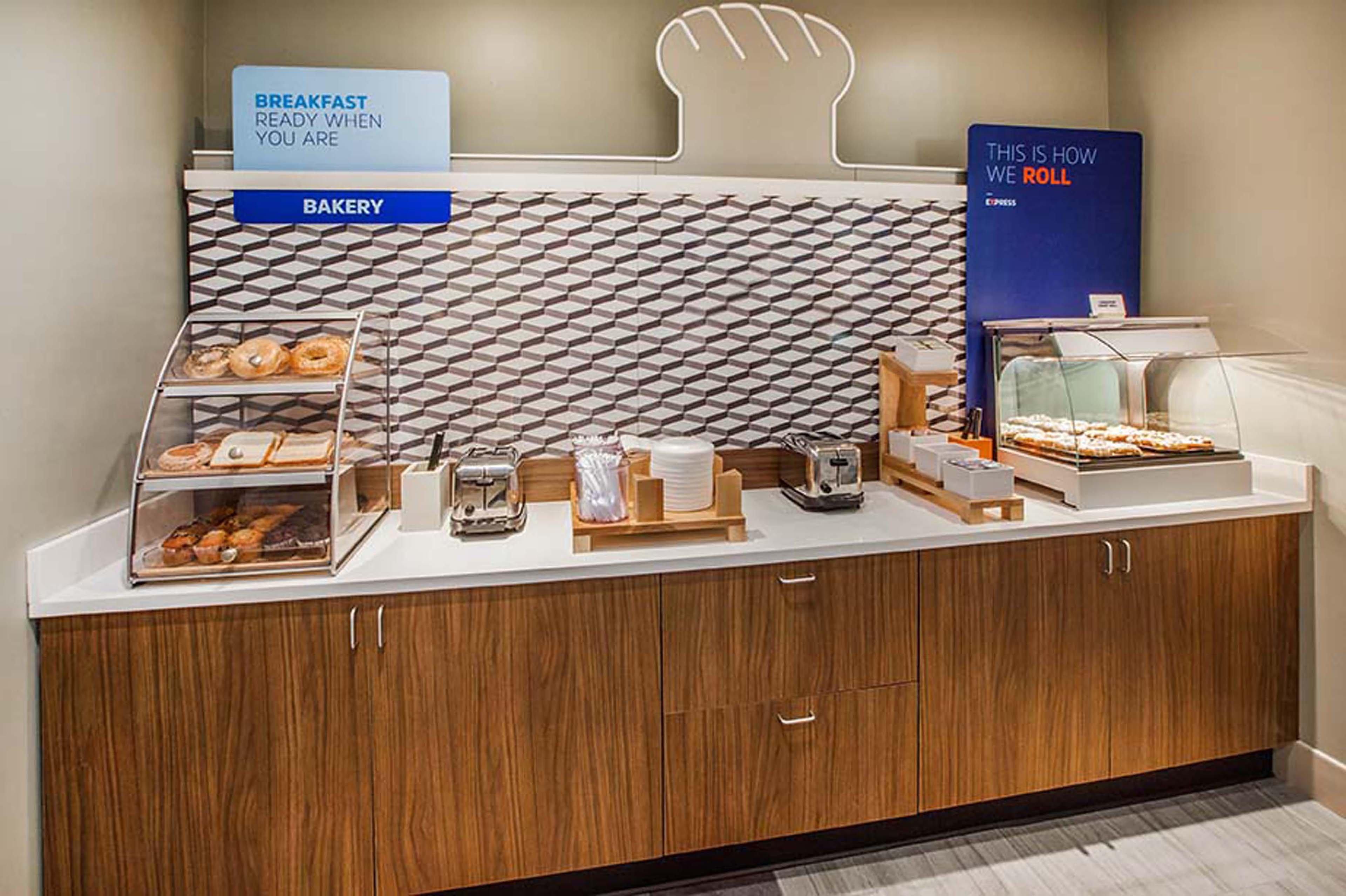 Holiday Inn Express & Suites Pembroke Pines-Sheridan St By Ihg Bagian luar foto