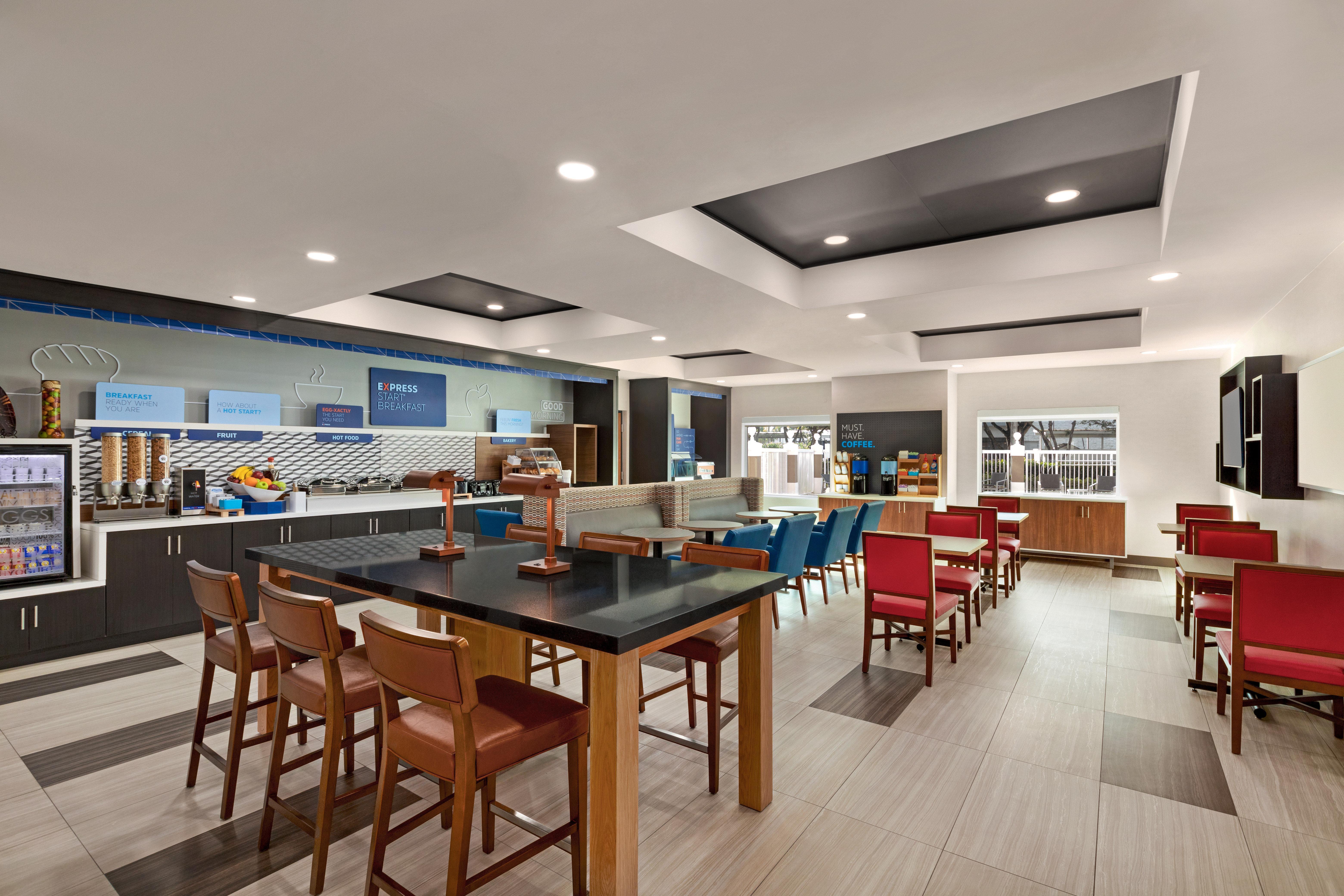 Holiday Inn Express & Suites Pembroke Pines-Sheridan St By Ihg Bagian luar foto