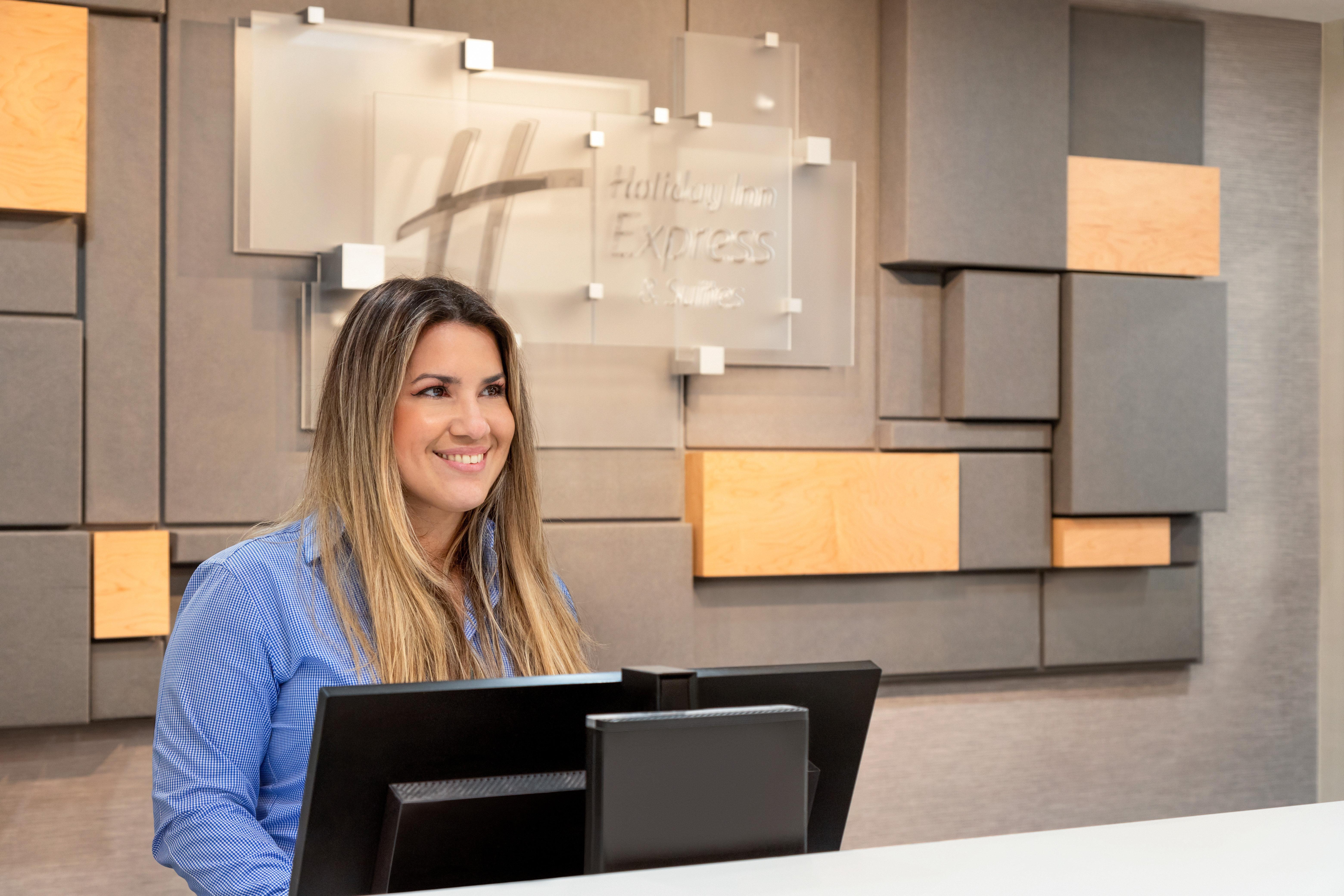 Holiday Inn Express & Suites Pembroke Pines-Sheridan St By Ihg Bagian luar foto