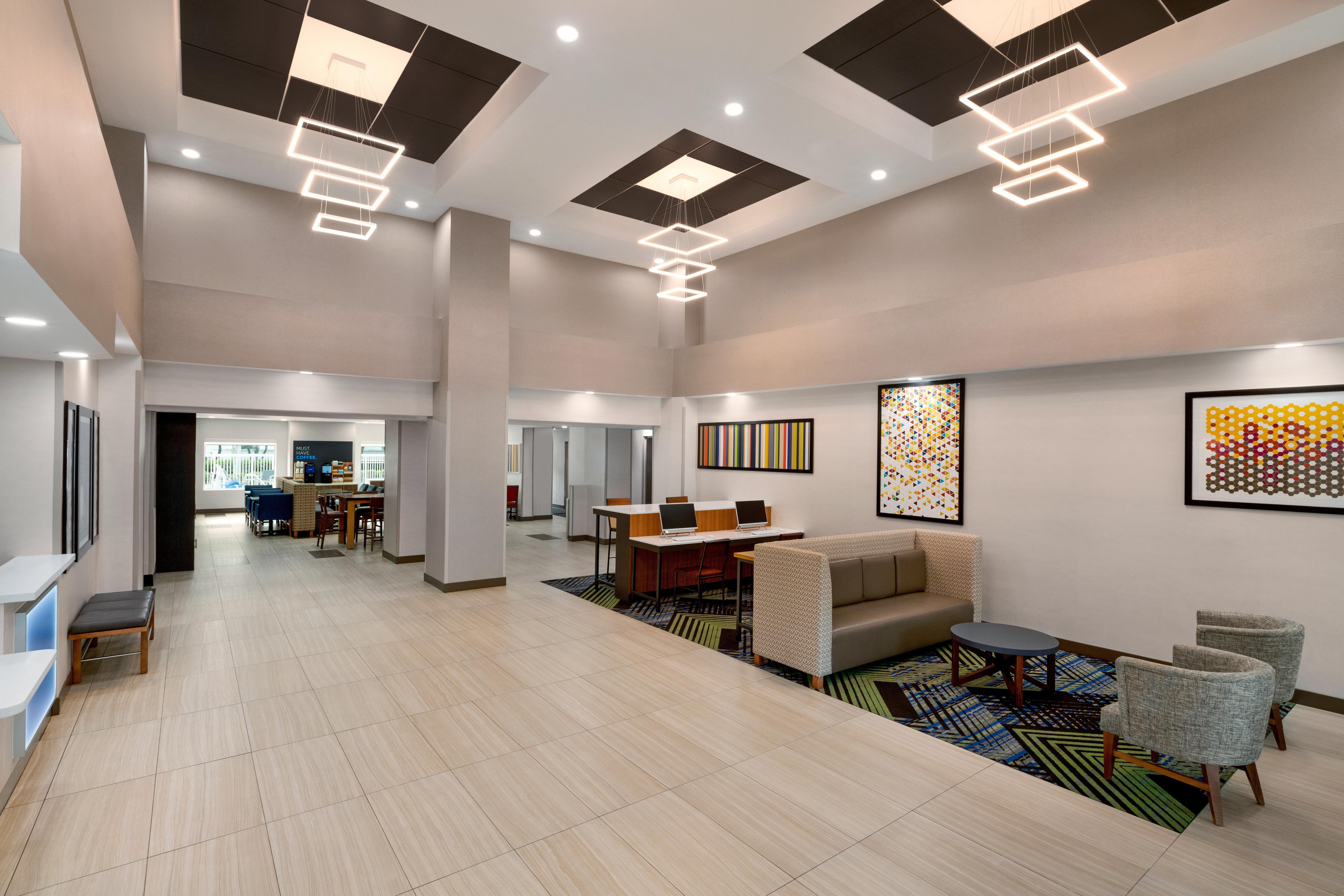 Holiday Inn Express & Suites Pembroke Pines-Sheridan St By Ihg Bagian luar foto